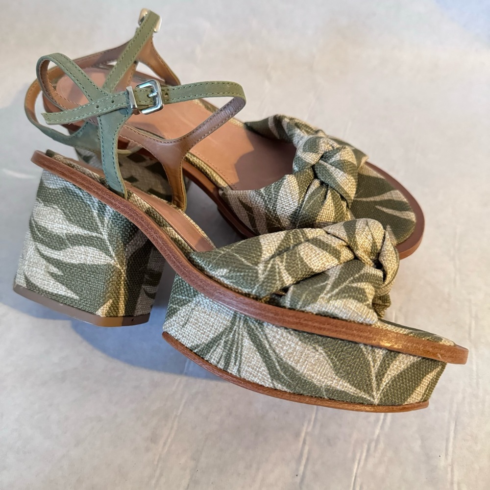 NWOB RAYE tropic green tan leaf knot strap platform sandal size 6